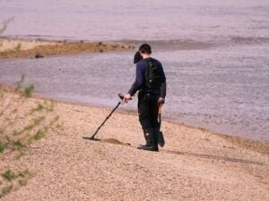 metal detector to find septic tank
